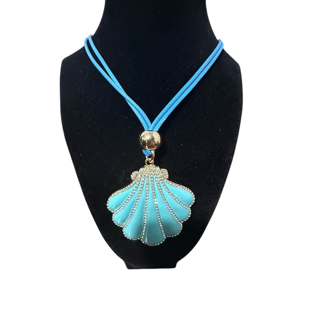 Gardenia Boho Turquoise Blue Color Cascade Necklace with Silver Accents